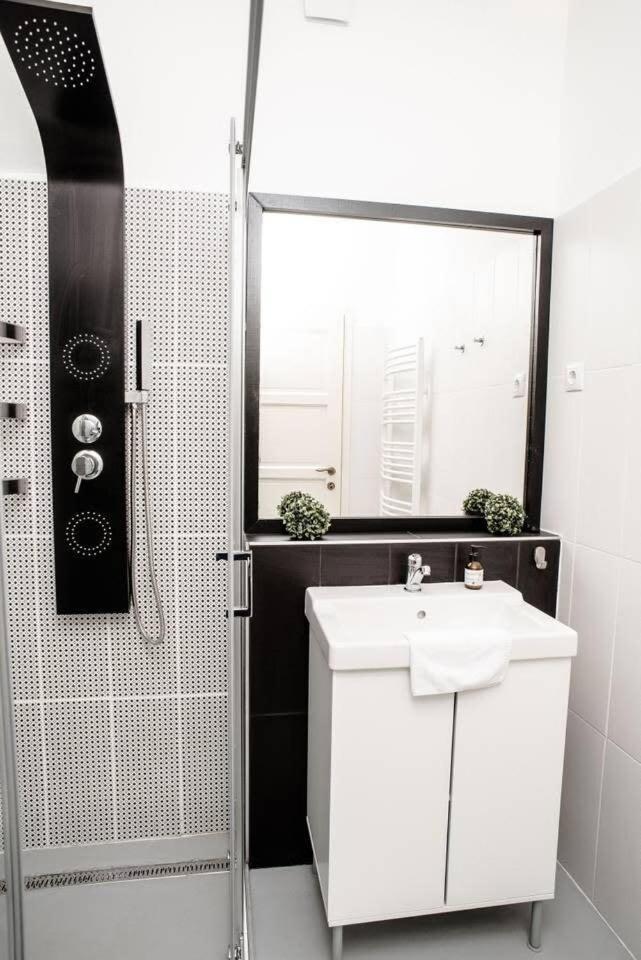Cute, New And Stylish Apartment In The Center Budapest Exterior foto
